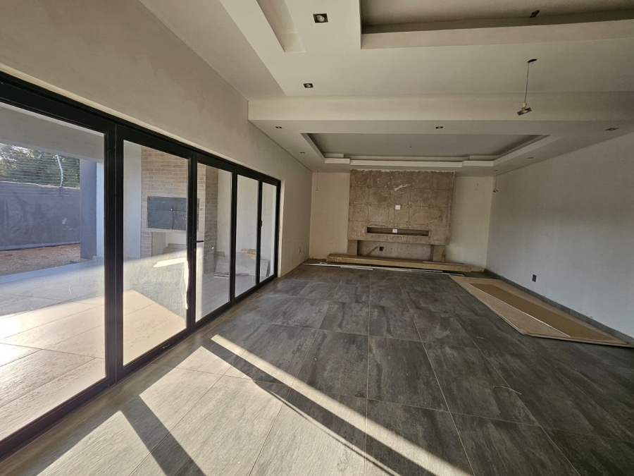 7 Bedroom Property for Sale in Melodie North West